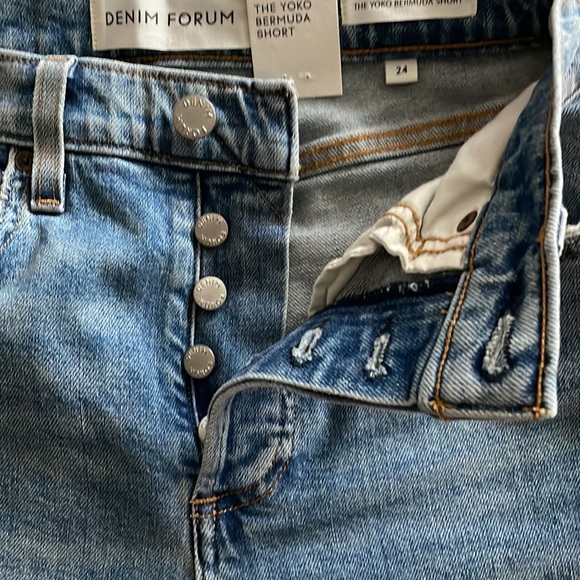 NWT Aritzia Denim Forum The Yoko Bermuda Short - Picture 8 of 12